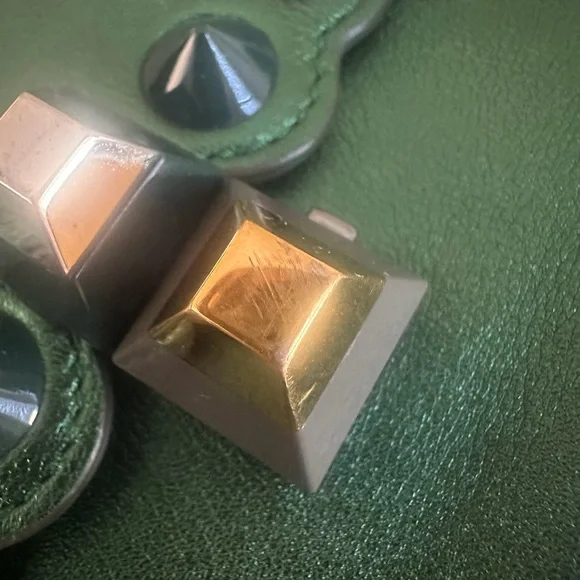 Fendi Metallic Green Leather Small Scalloped Kan I Shoulder Bag - Picture 5 of 8